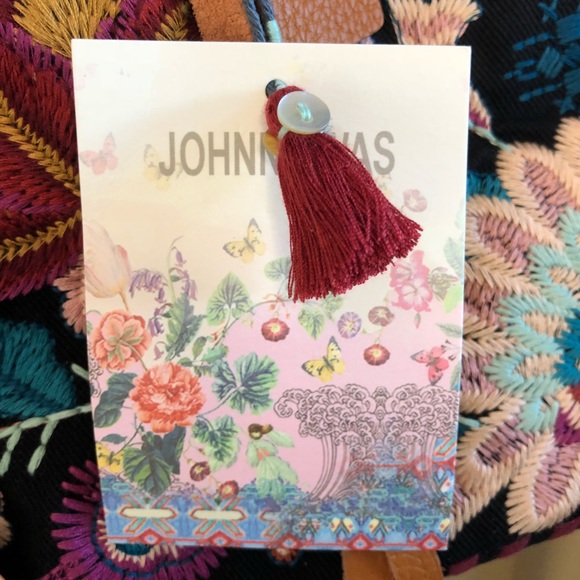 🍃💕NWT Johnny Was Delphine Overnight Tote Bag - Picture 8 of 8